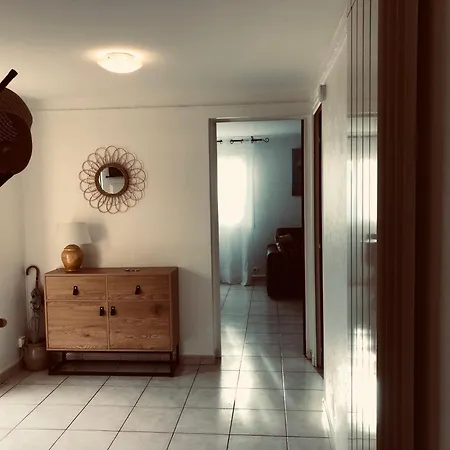Chez Mamie T2 à Maison Chaleureuse Et Ensoleillée *