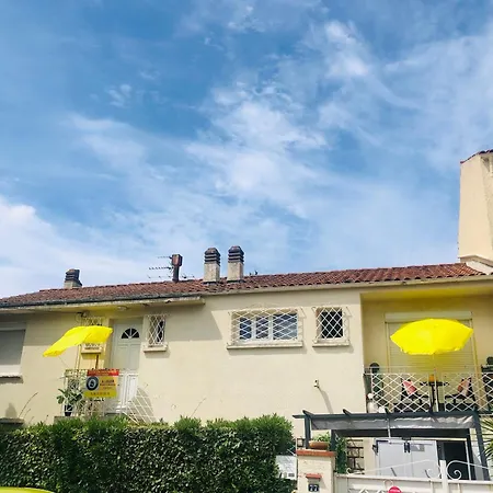 Apartment Jardin Sanary: Centre-ville Avec Exposition Est-sud-ouest *